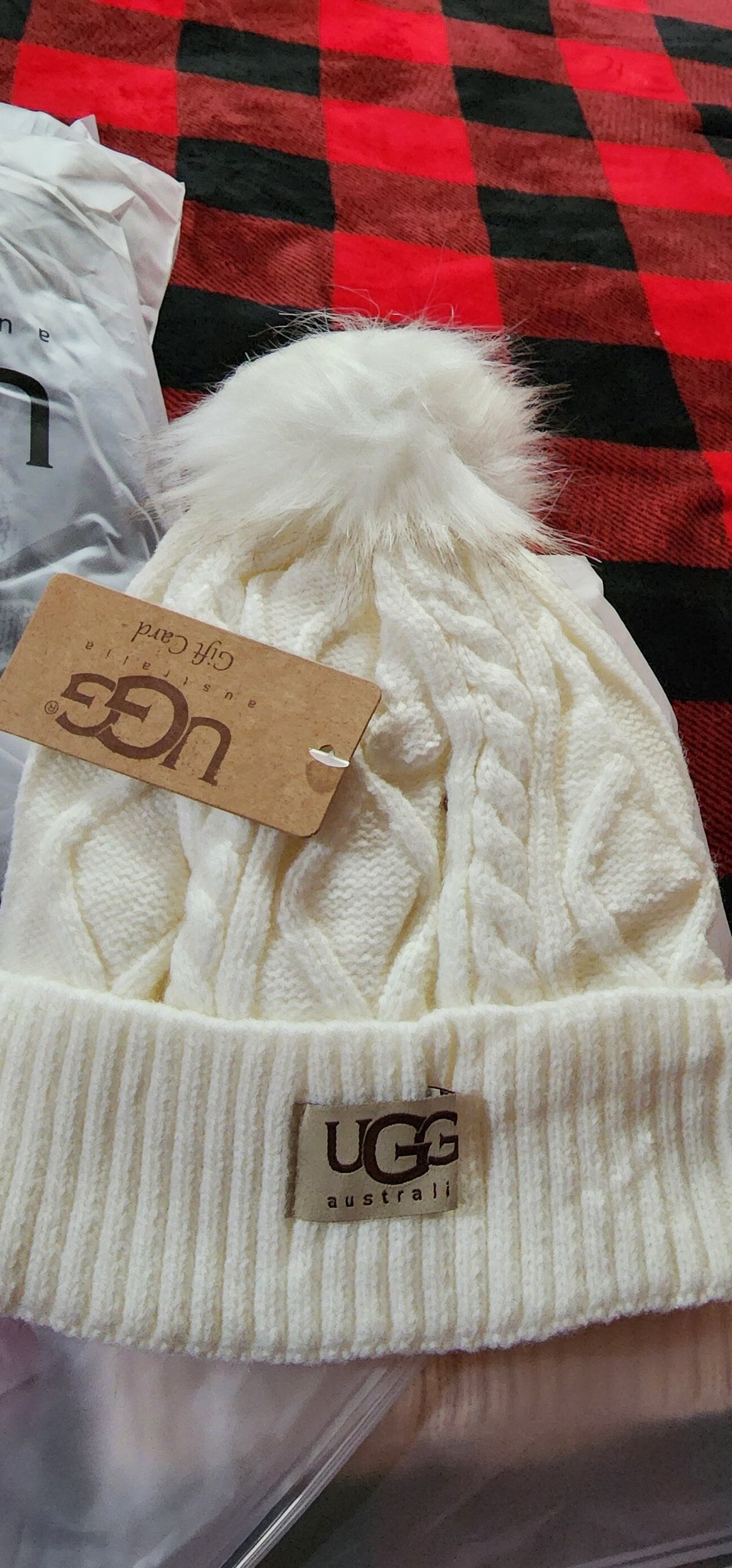 Ugg Cozy Hat Fleece inside New